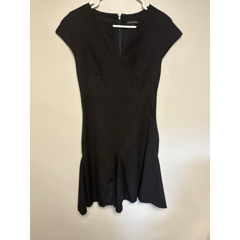 Banana Republic Black Fit & Flare Dress Size 6 Tall Work Cocktail Classic